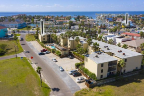 Spotless Updated Condo with Pool - Habitat unit 7